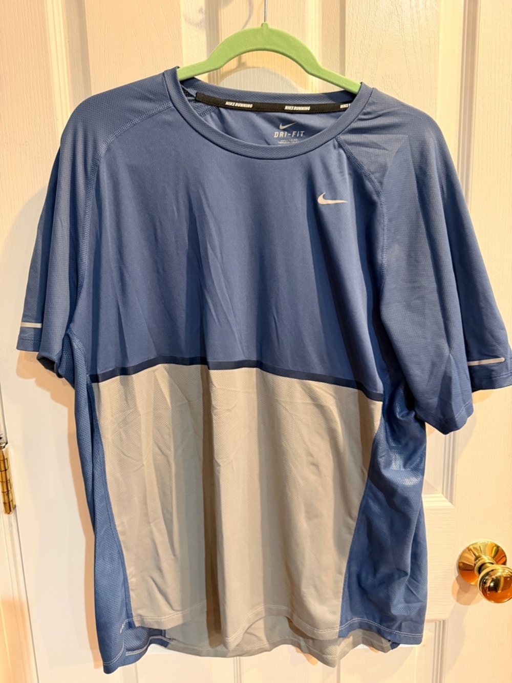Men’s Nike Two-Tone Blue and Light Gray Dri-FIT Short Sleeve Tee Size XL